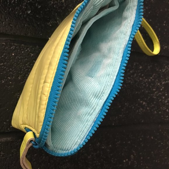 Golla Acid Yellow and Blue Corduoroy Smart Phone Pouch - Picture 6 of 13